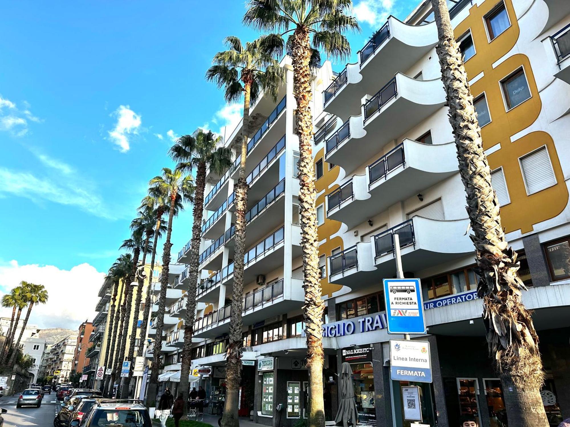 Center Suite Sorrento Baby 2 ภายนอก รูปภาพ